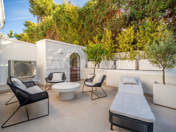 Beautiful townhouse in the enchanting community of Lomas Pueblo