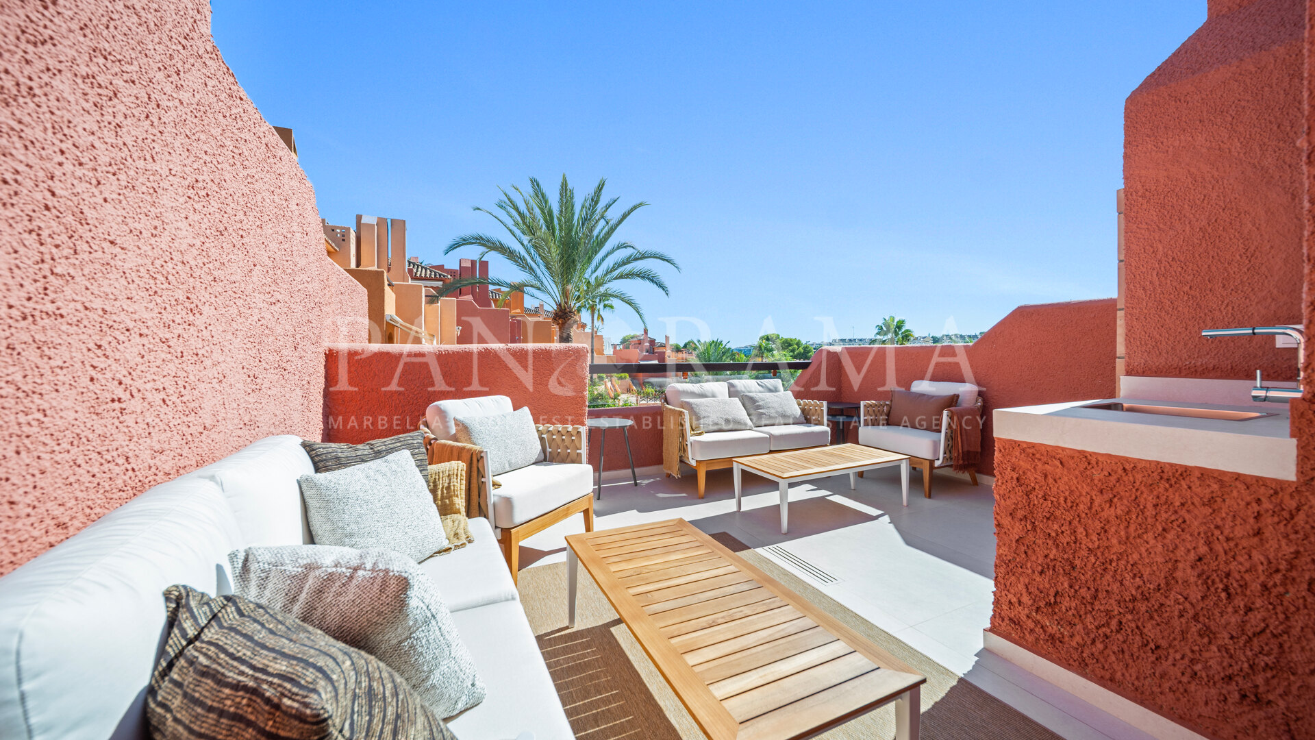 Maison de ville de luxe à El Palmeral à Nueva Andalucía