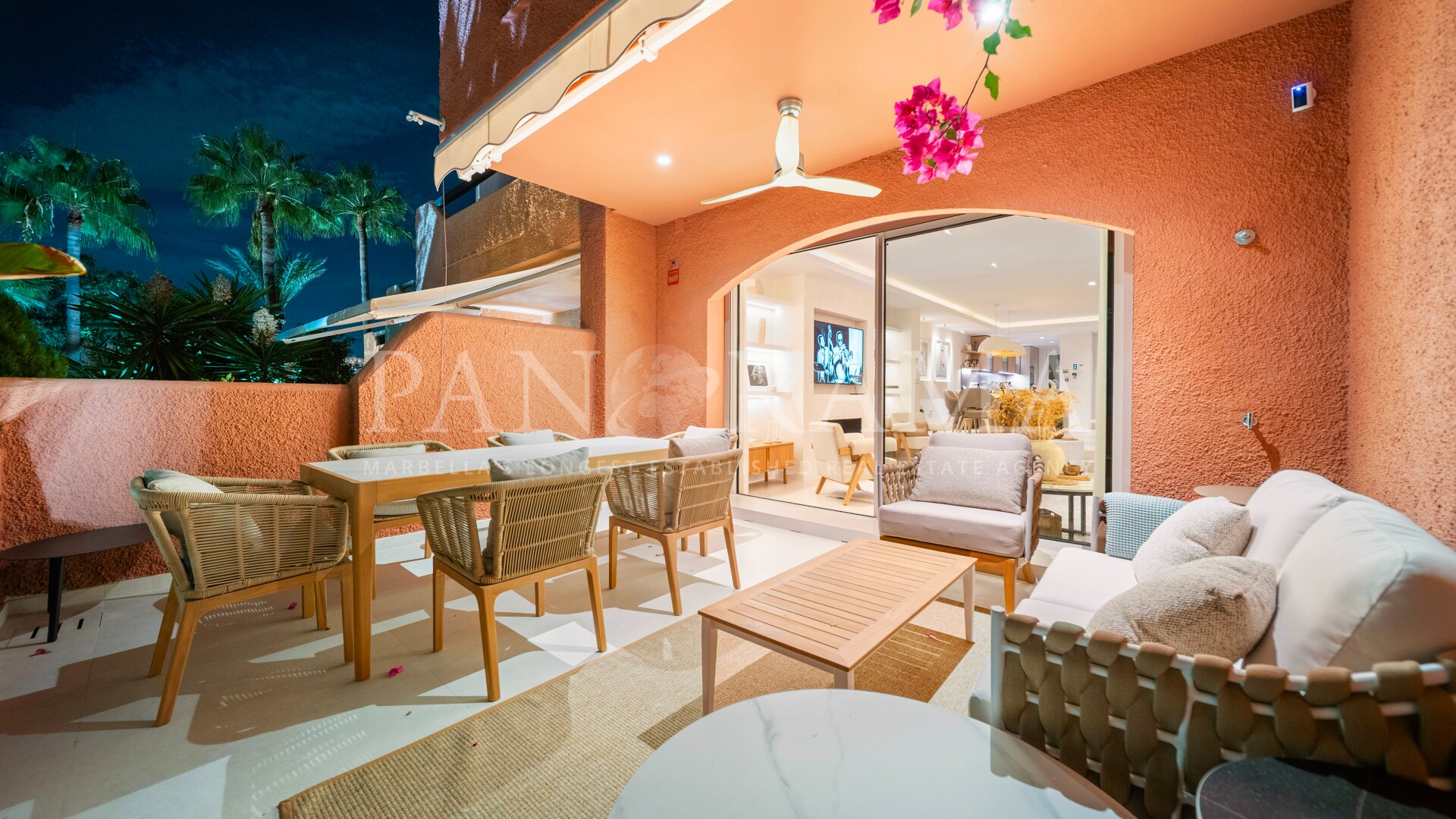 Luxury townhouse in El Palmeral in Nueva Andalucía