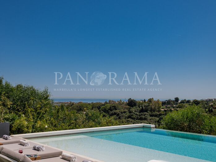 Luxuriöse, moderne Villa mit atemberaubendem Meerblick im Los Flamingos Golf Resort