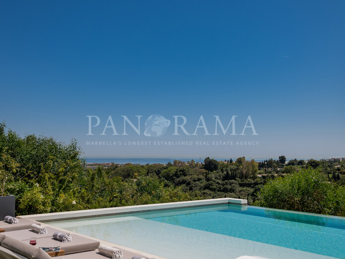 Luxuriöse, moderne Villa mit atemberaubendem Meerblick im Los Flamingos Golf Resort