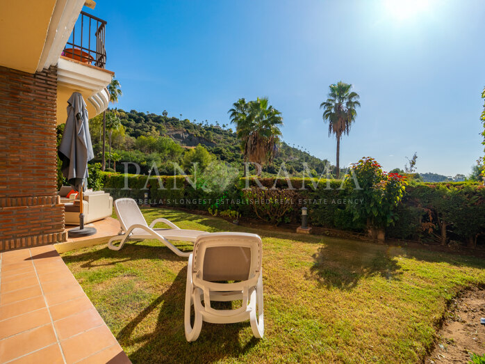 Apartamento con jardin privado en Los Arqueros Golf