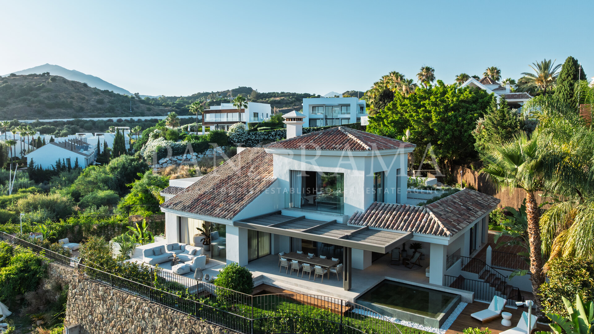Centauro 15 - a contemporary villa in Marbella’s prestigious Golf Valley