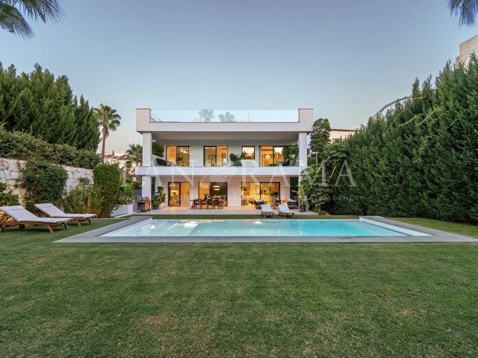 Villa Jardin - a refined oasis in the heart of Nueva Andalucía