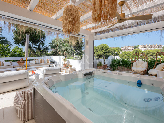 Stilvolle Villa in einer geschlossenen Wohnanlage Las Lagunas in Nueva Andalucía