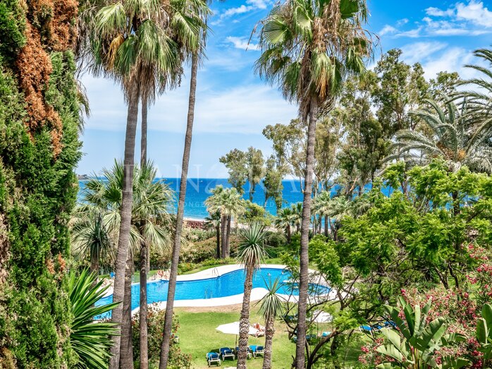 Maison de ville de luxe en première ligne de plage avec ascenseur privé sur la Nouvelle Mille d'Or