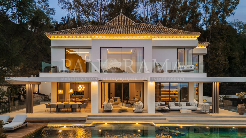 Stunning frontline-golf villa in the exclusive La Quinta area