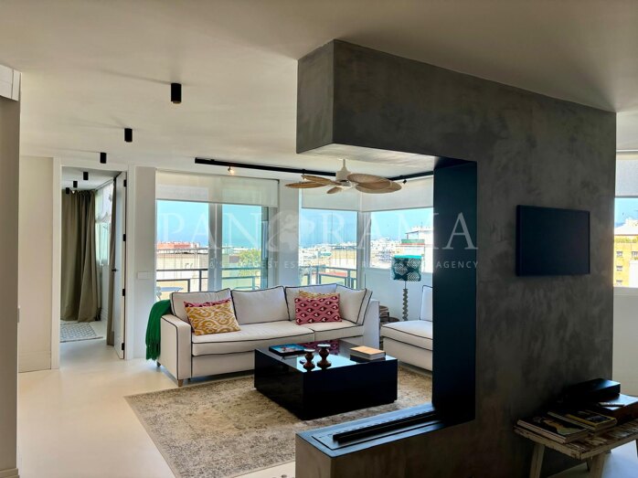 Piso bohemio-chic en la ciudad con vistas panorámicas al mar en el centro de Marbella