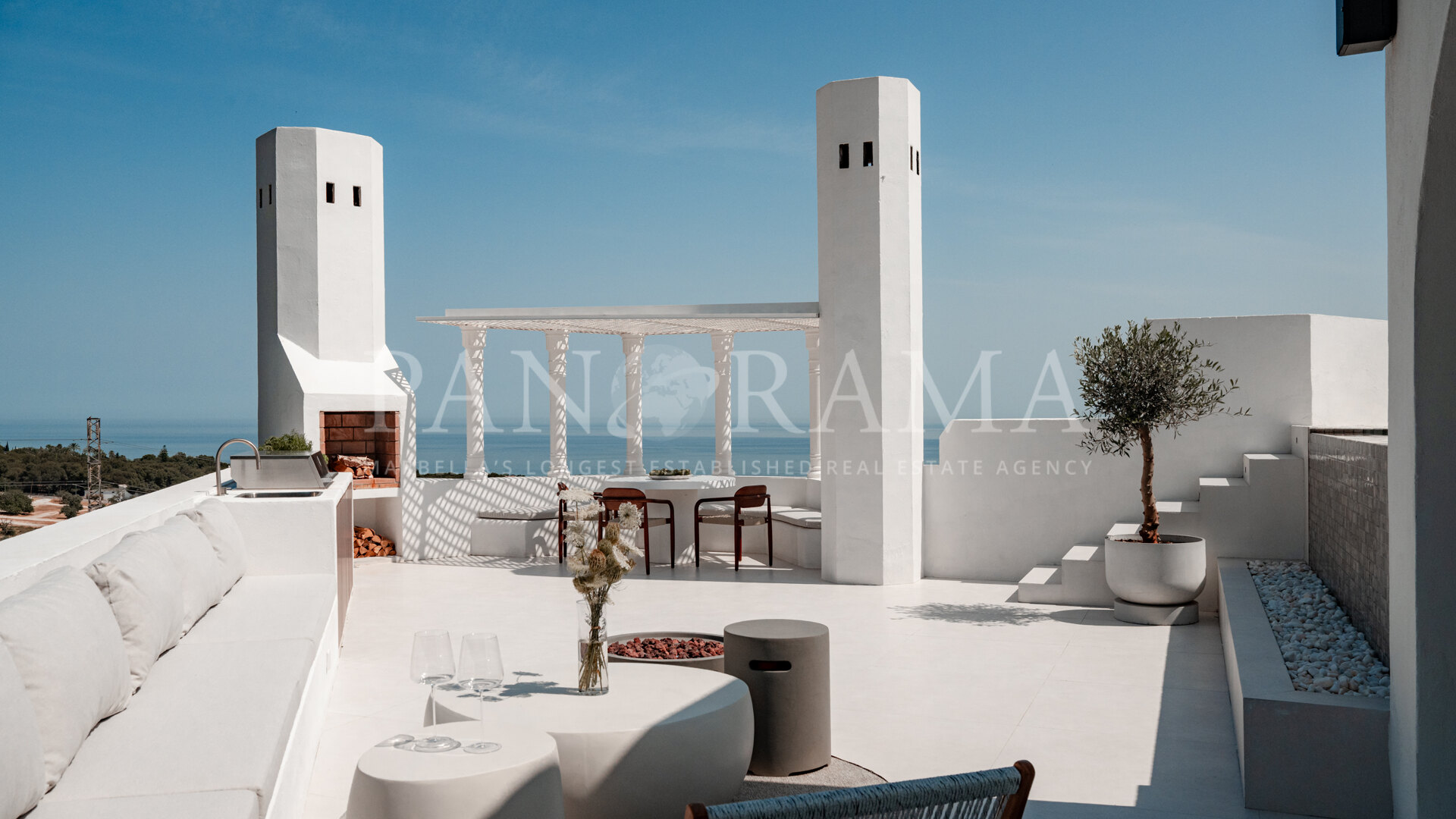 Exquisito ático dúplex con piscina infinita privada y vistas panorámicas al mar en Jardines Colgantes