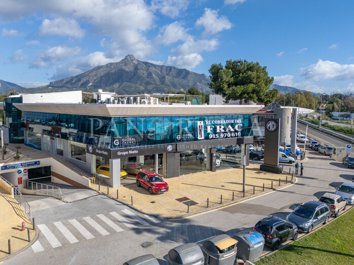 Außergewöhnliches Geschäftslokal in strategisch privilegierter Lage im Business Center Puerta de Banús