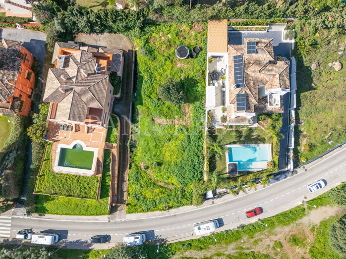 Terrain avec permis de construire et plans, prêt pour une villa moderne avec vue sur la mer et la montagne à Xarblanca
