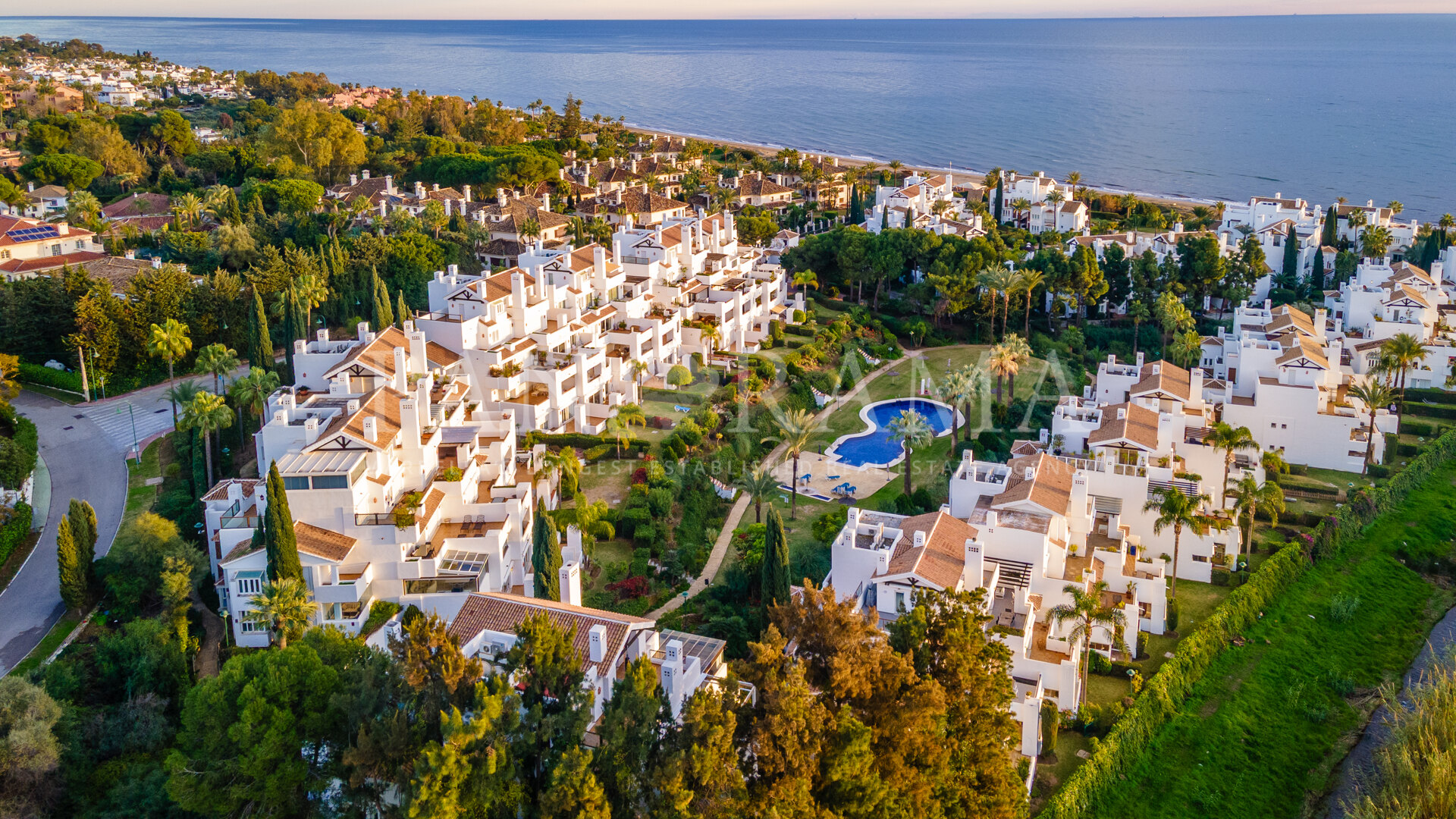 Fabulous beachfront ground floor apartment in Los Monteros Palm Beach, Marbella East