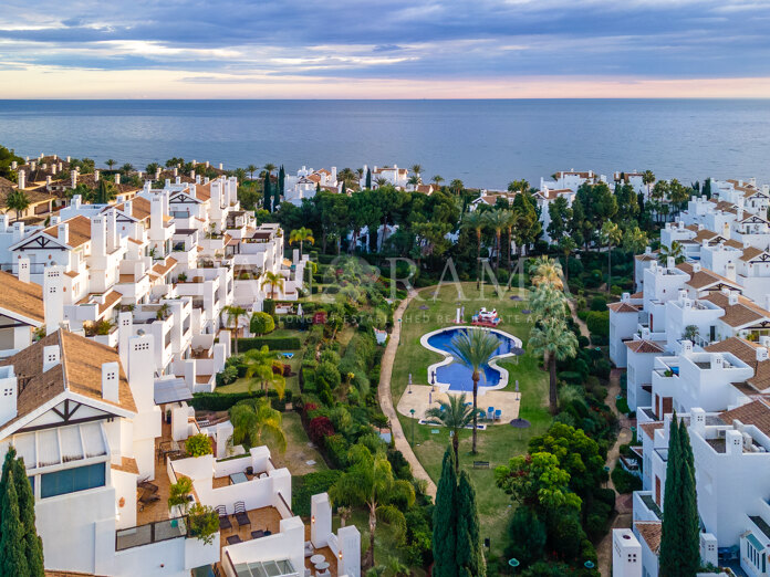 Superbe appartement en rez-de-chaussée en première ligne de plage à Los Monteros Palm Beach, Marbella Est