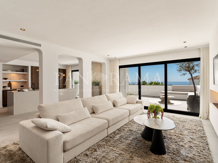 Duplex moderne de trois chambres dans la résidence sécurisée Las Colinas de Marbella, Benahavís