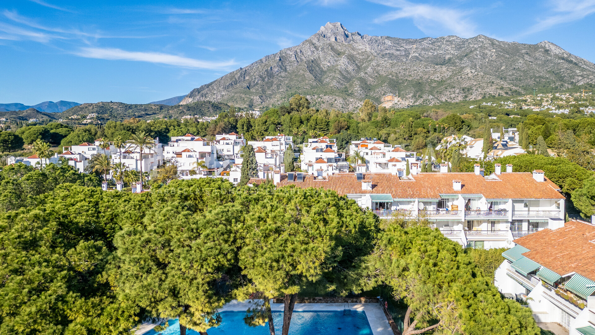 Makellose Erdgeschosswohnung in idealer Lage in Nagüeles