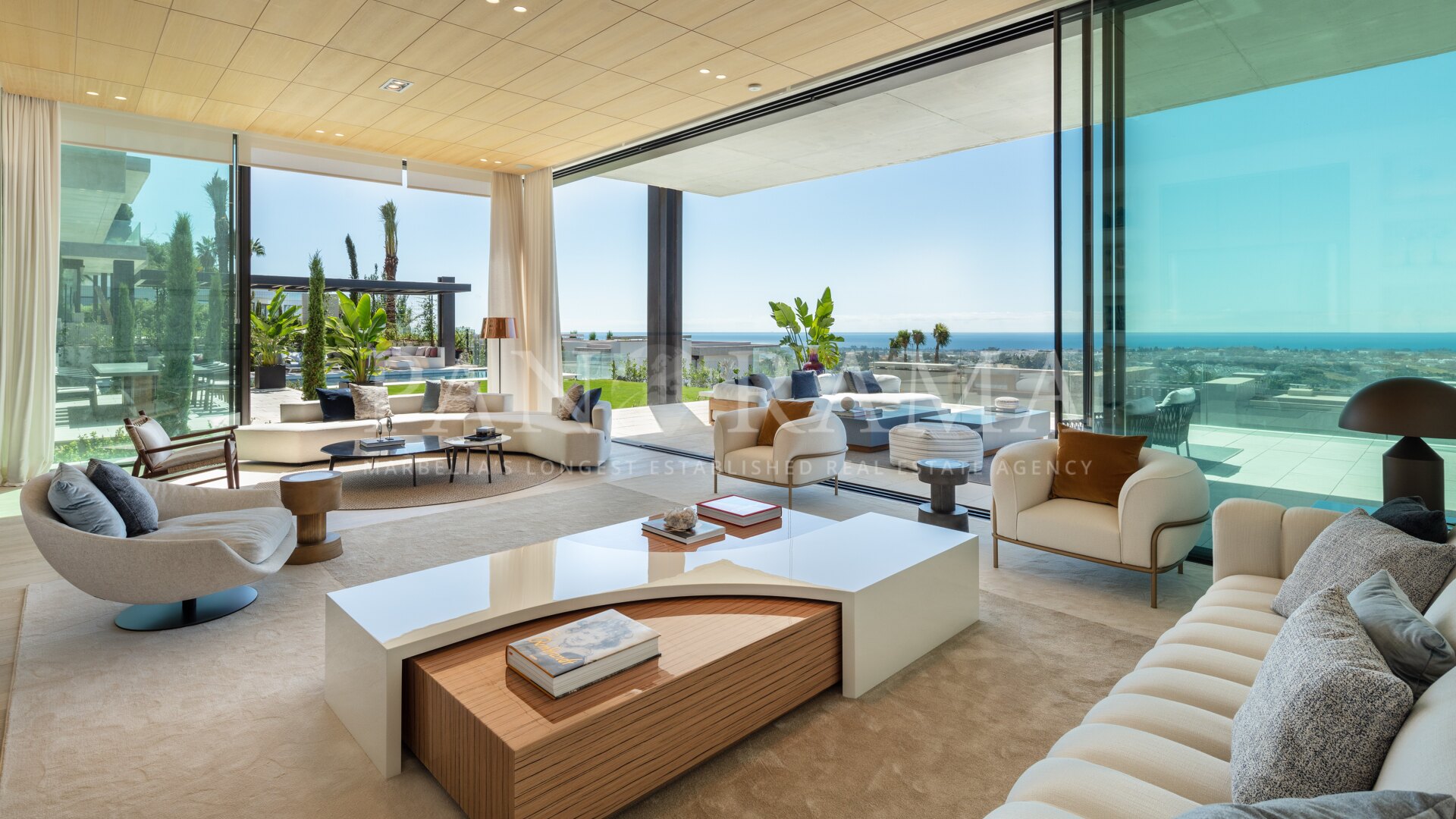 Luxuriöse Villa mit Panoramablick in The Hills, Benahavís