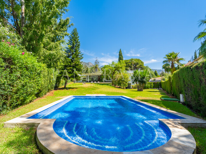 Ideal family home with Mediterranean charm and modern amenities in Rocío de Nagüeles