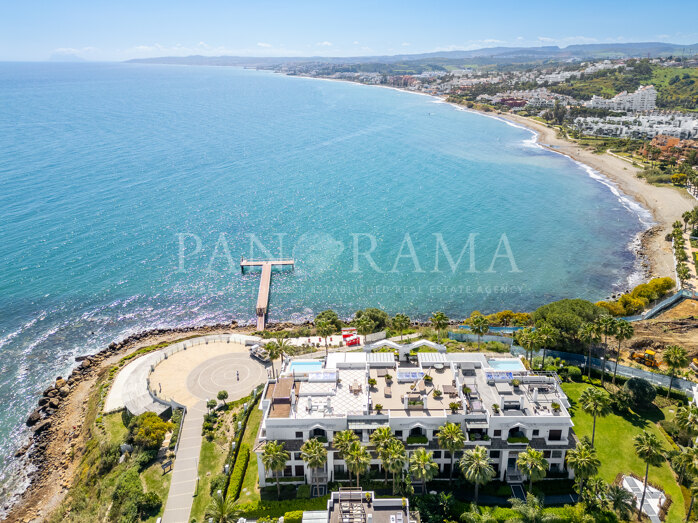 Elegante strandnahe Wohnung mit zwei Schlafzimmern und teilweisem Meerblick in Doncella Beach