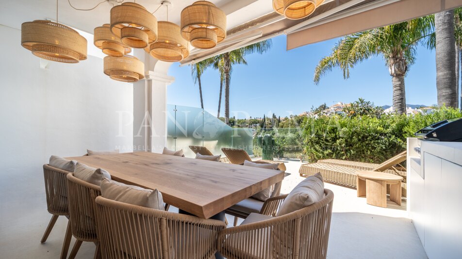 Townhouse within walking distance to the beach and Puente Romano Hotel