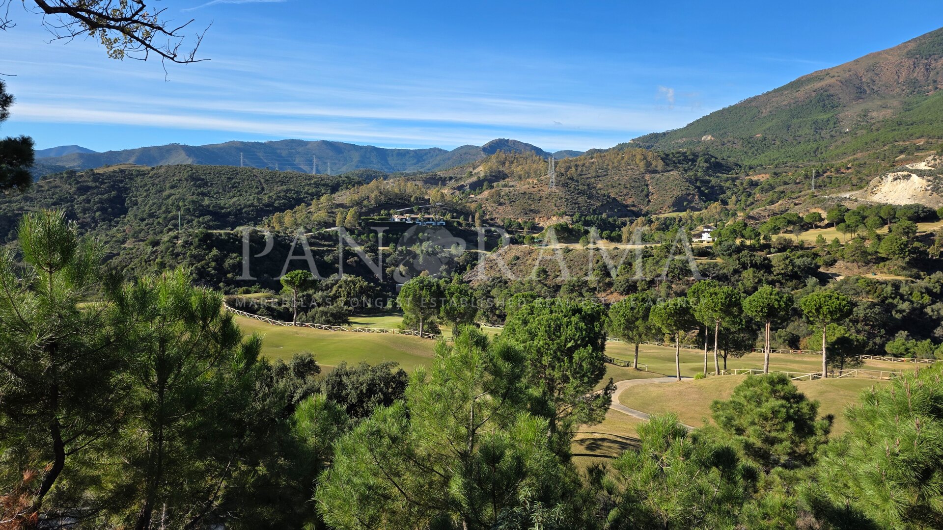 Plot with project with Golf views in La Zagaleta Golf and Country Club