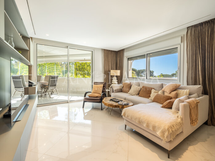 Exklusive Residenz mit teilweisem Meerblick im Jardín del Mediterráneo, Marbella Zentrum