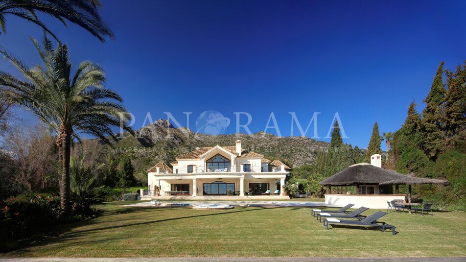 Casa Augusta in Los Picos de Nagüeles, Marbella Golden Mile