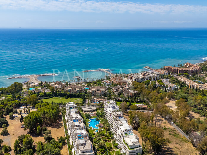 Luxury 2-bedroom apartment in Embrujo de Banús, Puerto Banús