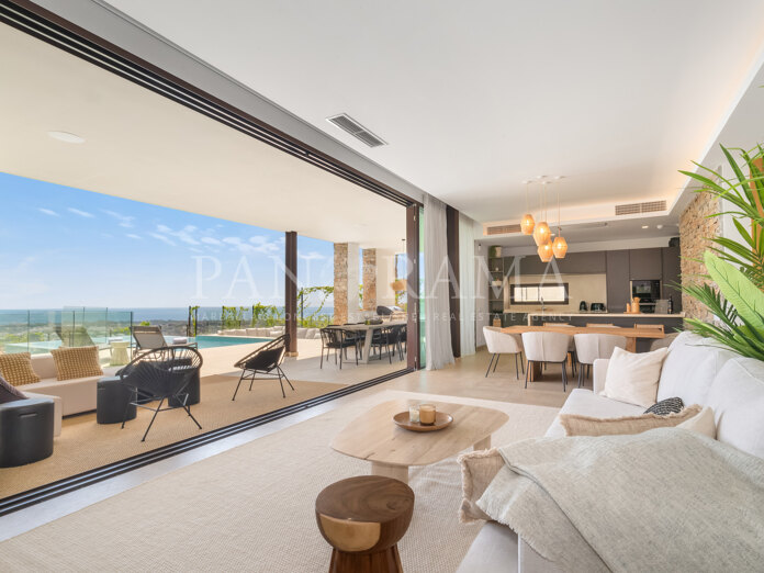 Villa contemporaine avec piscine à débordement et vues panoramiques sur la mer à Be Lagom, Benahavís