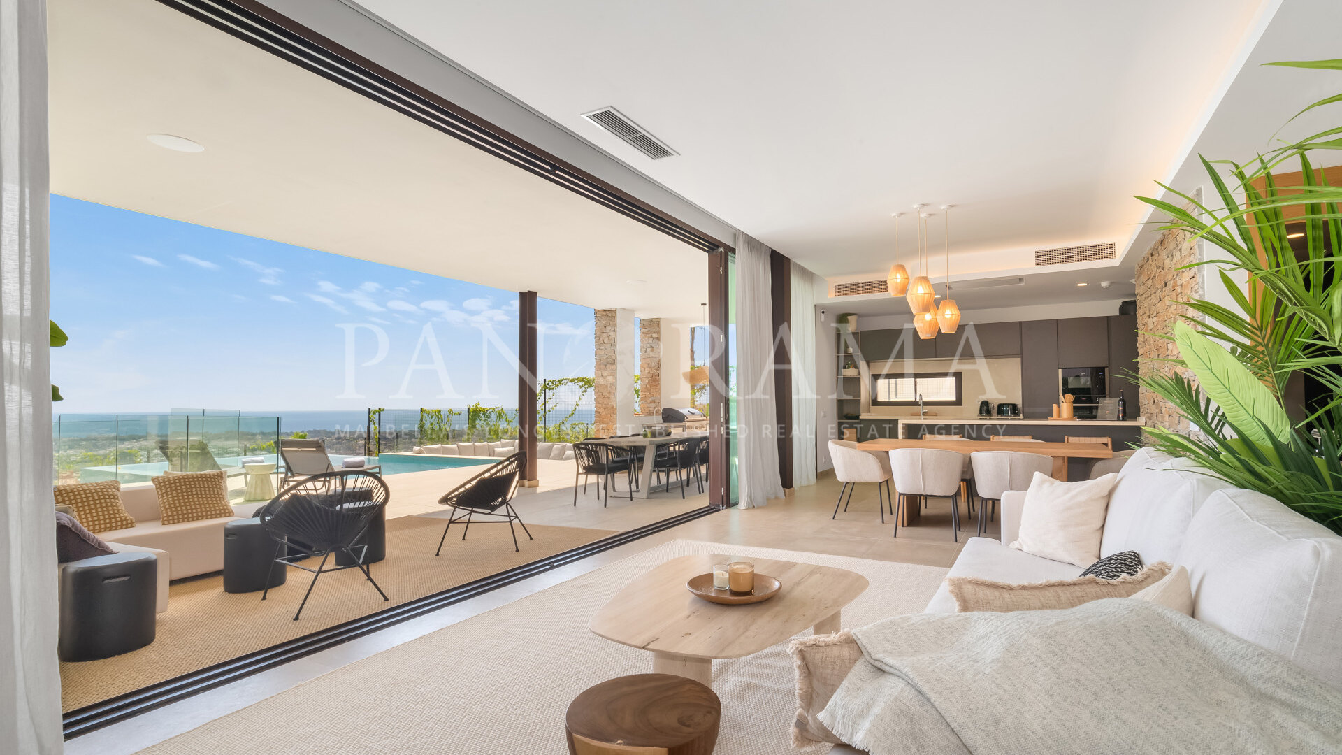 Contemporary villa with infinity pool and panoramic sea views in Be Lagom, Benahavís