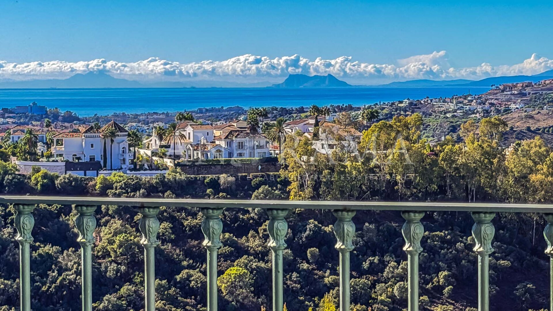 Penthouse élégant avec vue panoramique sur la mer à El Nido de Monte Halcones