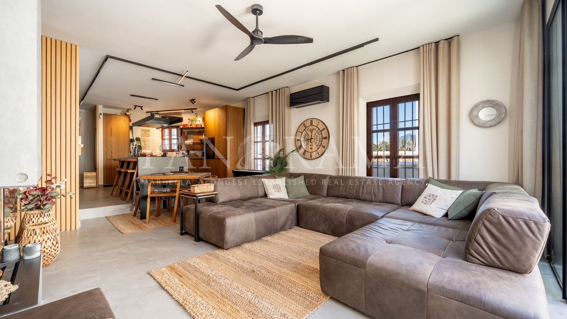 Knusse townhouse in Lomas Pueblo op loopafstand van Puente Romano