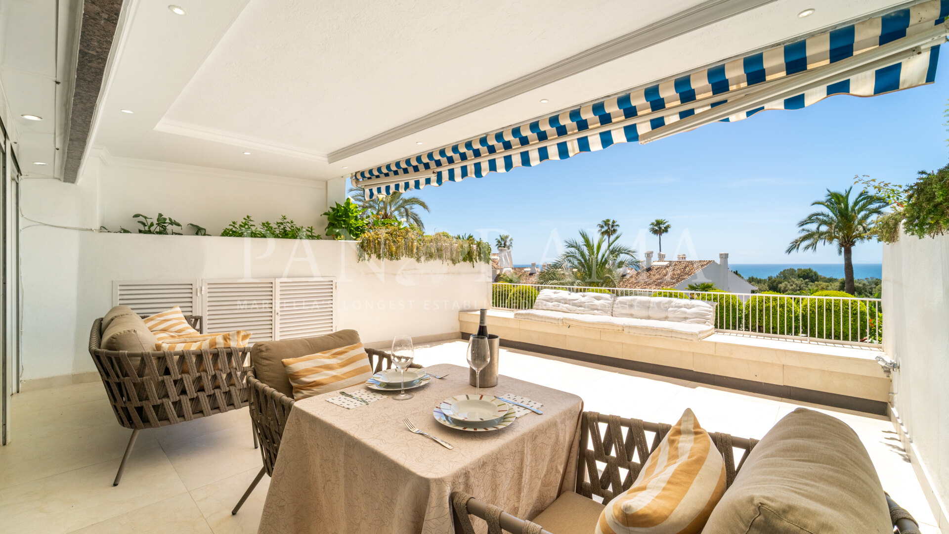 Schicke Wohnung in Rio Real mit herrlichem Meerblick