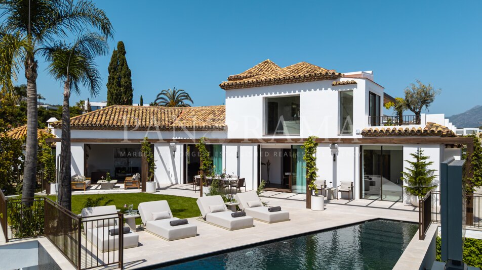 Villa Kumo, an exquisite villa with sea views in El Herrojo Alto, La Quinta