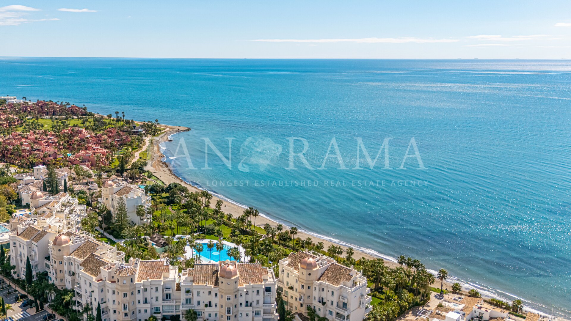 Beachfront apartment in Las Dunas Park a secured gated community