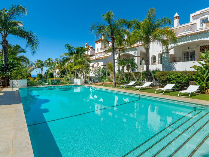 Licht en stijlvol appartement op de begane grond in Montebello Hills aan Marbella’s Golden Mile