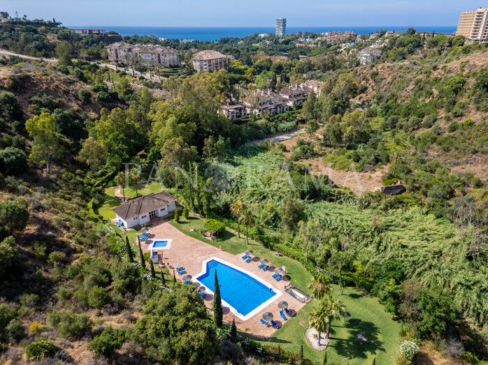 Charmante Wohnung in Río Real, Marbella, umgeben von Natur und Ruhe