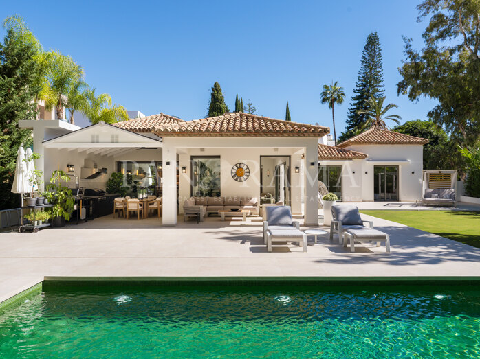 Villa Camelia - Spectacular contemporary villa in the prestigious area of La Cerquilla, Nueva Andalucía