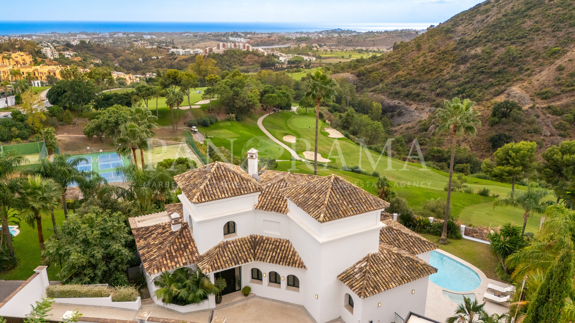 Villa Sophia: Stunning villa with panoramic sea, golf and mountain views in Benahavís