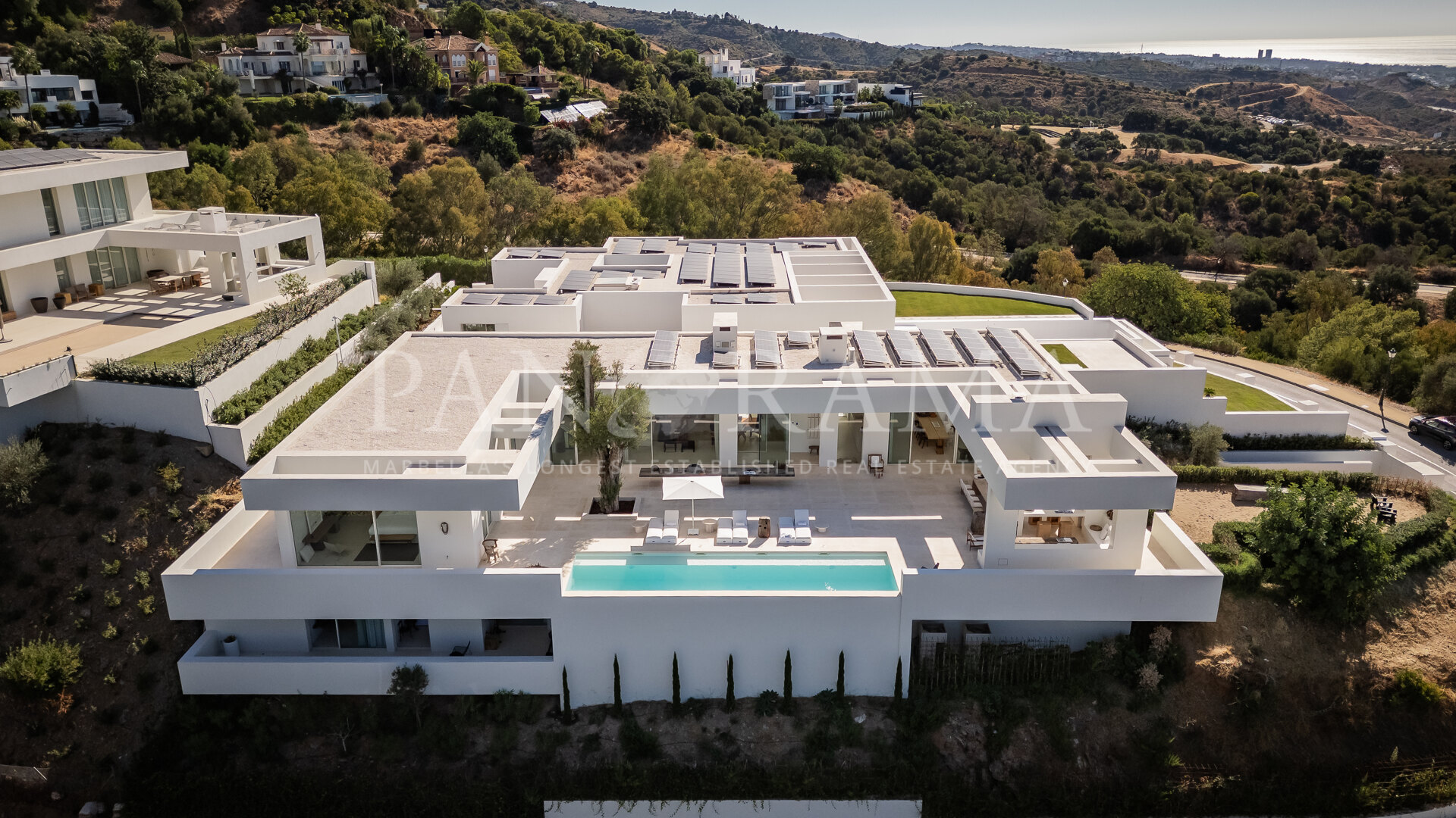 Altos 531 - Una villa contemporánea en Altos de Los Monteros