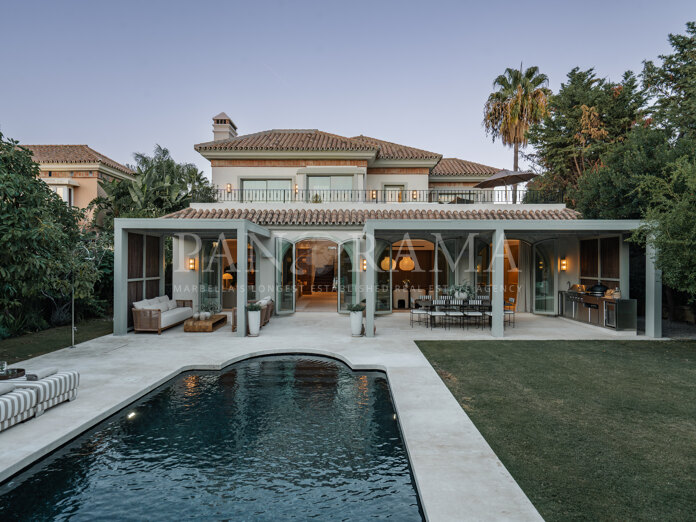Villa Amelie: Elegantes Familienleben im Golf Valley von Nueva Andalucía