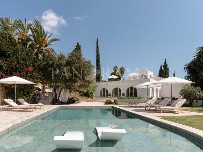 Villa Blanc: Stunning family home on a double plot in Nueva Andalucía