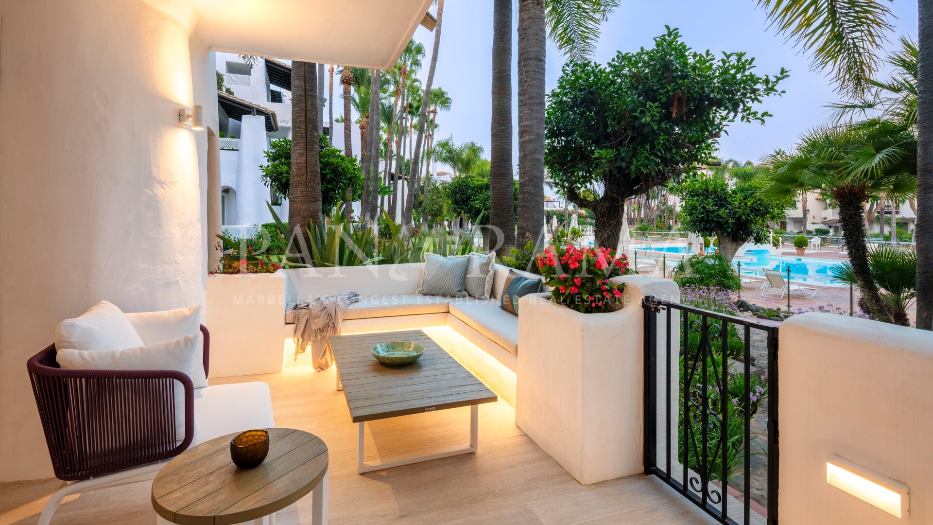 Exceptional modern luxury ground-floor beachside apartment in Marina Puente Romano
