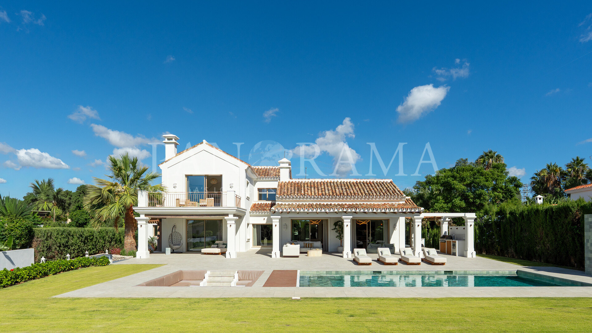 Beautiful Andalusian villa with modern interiors in El Rosario, Marbella East