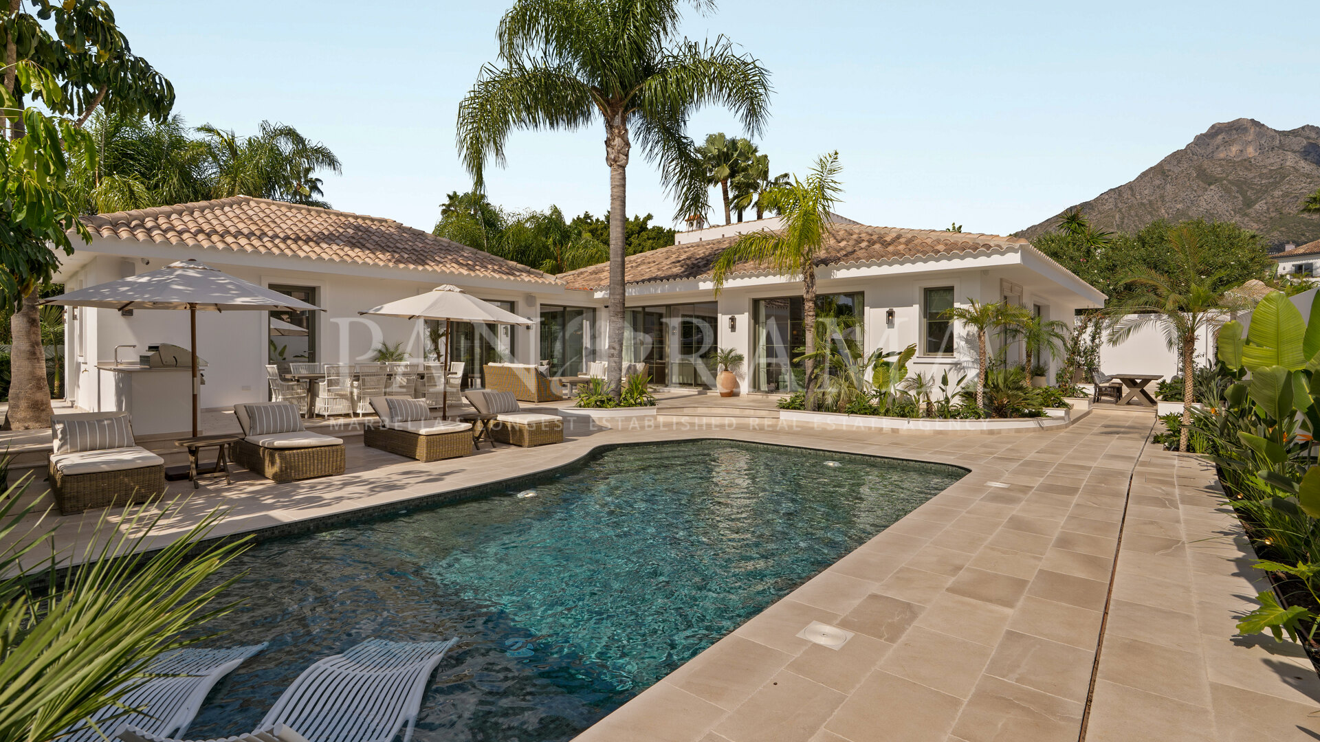 Immaculate and stylish single-level villa in Nagüeles, Marbella Golden Mile