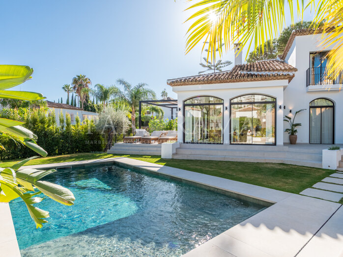 Villa moderne et élégante dans une communauté sécurisée à Nueva Andalucía