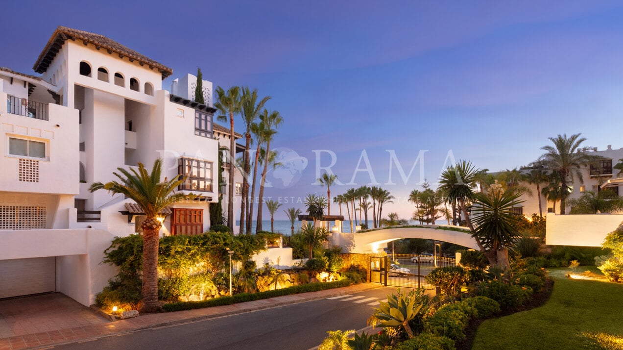 Precioso apartamento con vistas al mar en Puente Romano