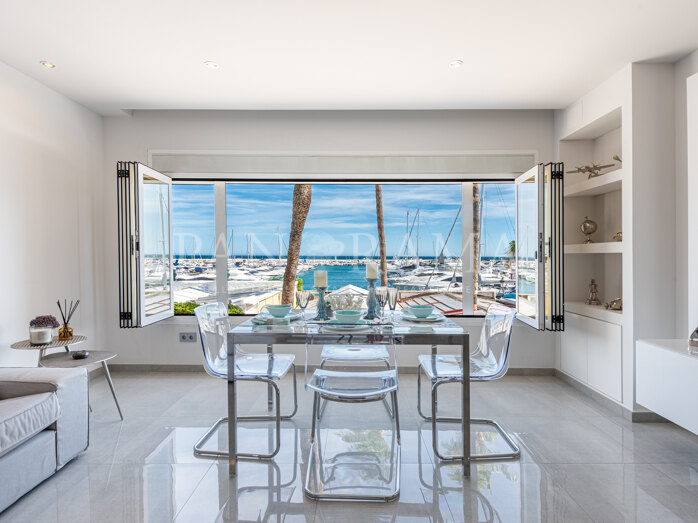 Appartement moderne avec vues spectaculaires en première ligne de la marina de Puerto Banús