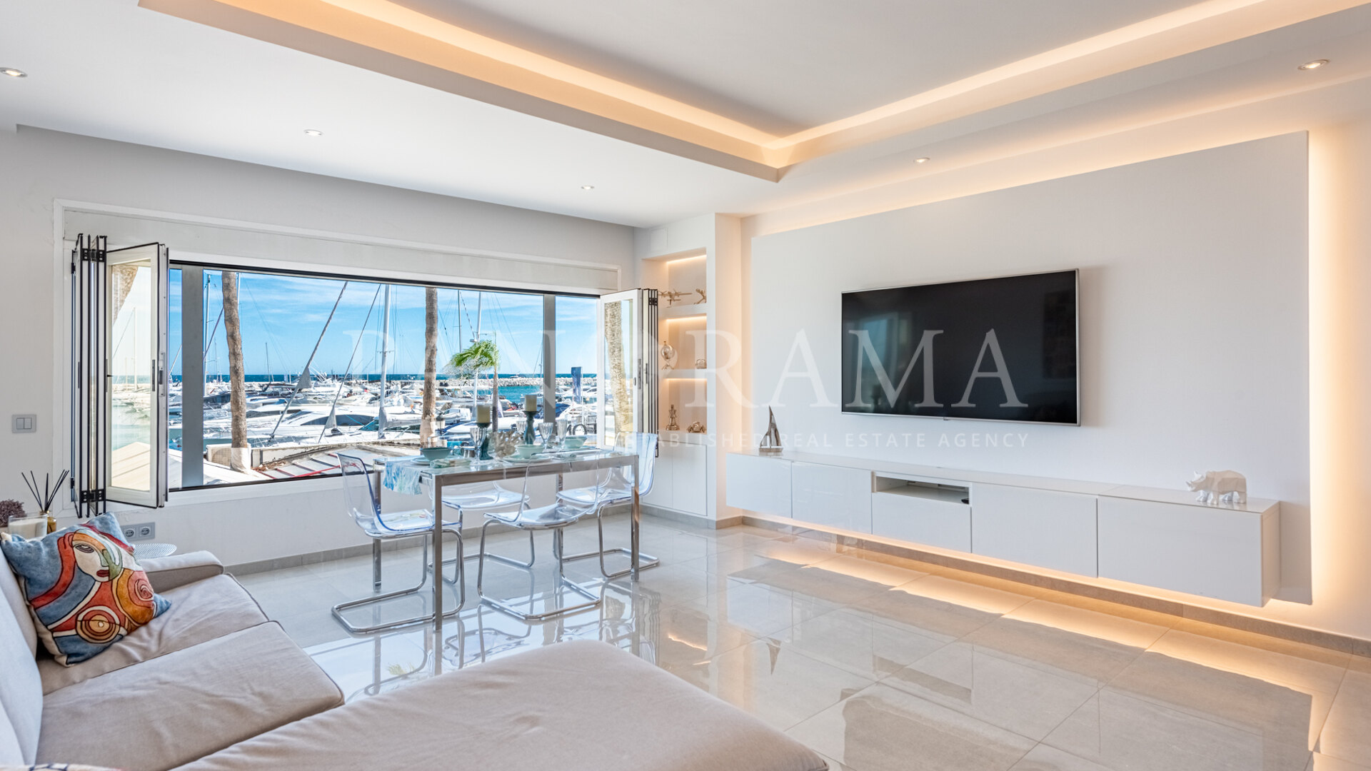 Modern front line apartment with spectacular views over marina of Puerto Banús