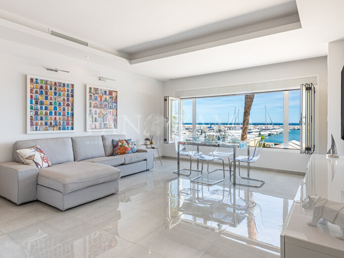 Modern front line apartment with spectacular views over marina of Puerto Banús