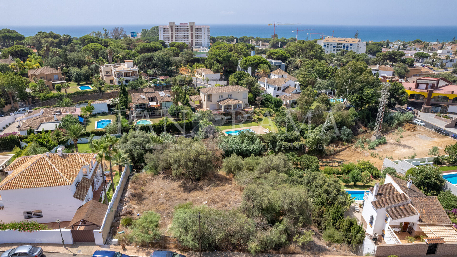 Plot with project for a villa with views of the Mediterranean Sea